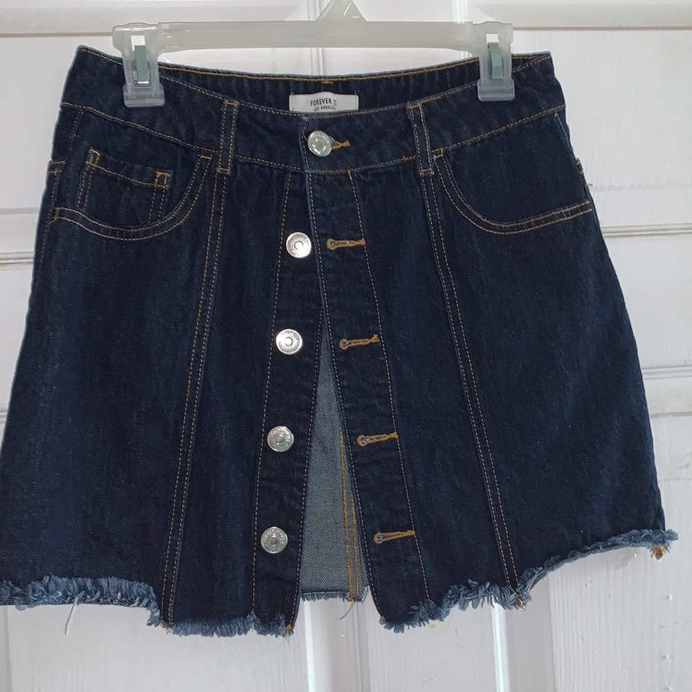 ⭐️Beautiful Forever 21 denim skirt